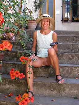 mature ladies upskirt amature milf pics